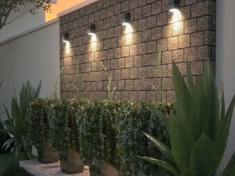 trang trí tường sân vườn 